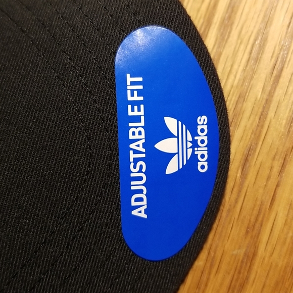 ADIDAS STRAPBACK HAT - Picture 4 of 8